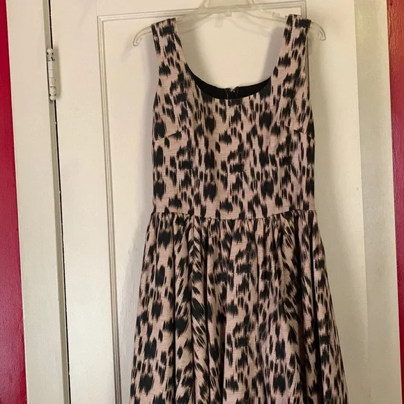 Pinup Couture Melted Leopard dress - Picture 2 of 6